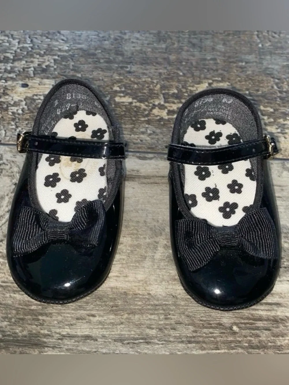 Baby Girl Black Shoes Size 2